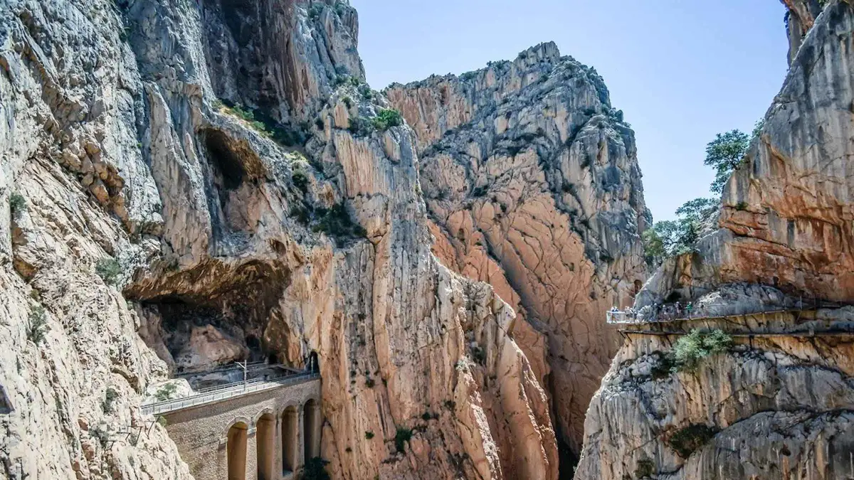 Suspension footbridge over the Gaitanes gorge on a guided Caminito del Rey day trip from Malaga